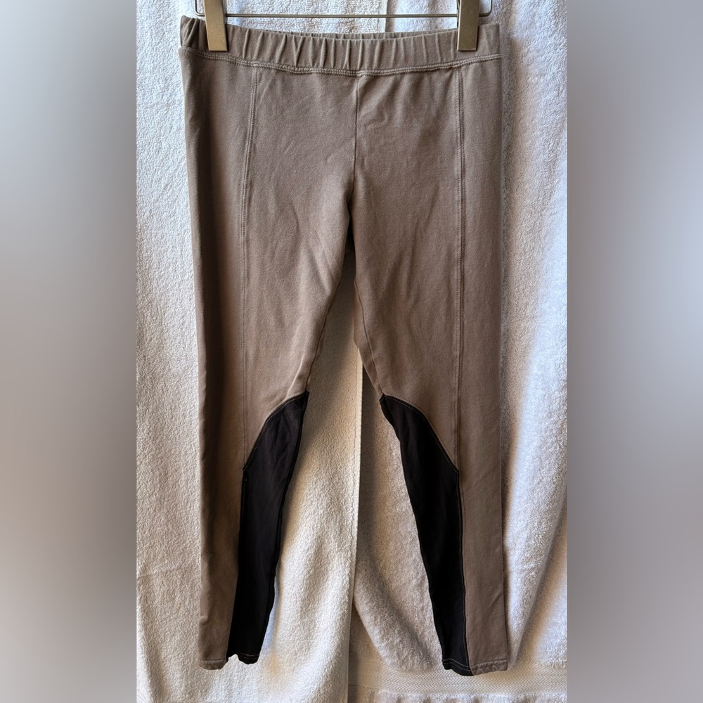 Nordstrom Beige Leggings with Black Contrast Knee Panels